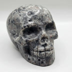 Yooperlite Skull-Gray-UV-362g 3.5 inches